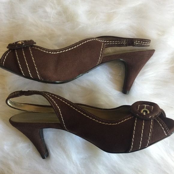 🌺Predictions Brown Buckle Peep Toe Heels 6.5 - Picture 10 of 12